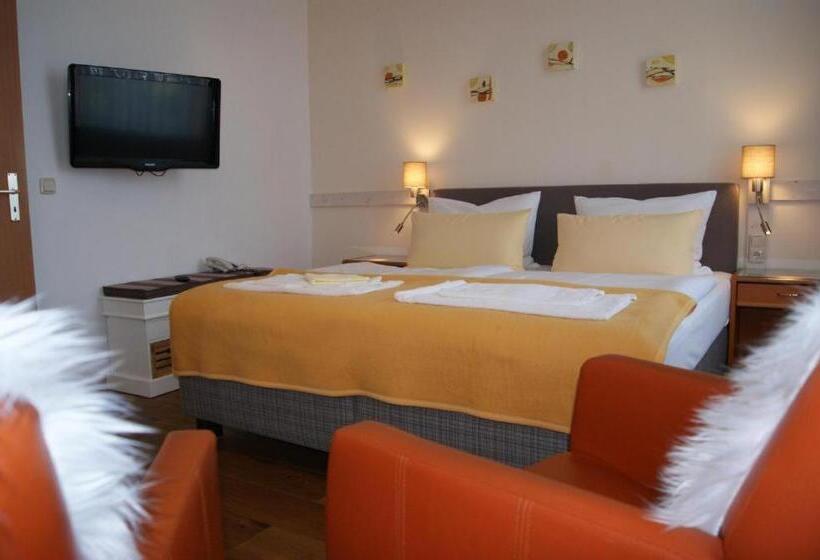 Номер Стандарт, Peenebrücke