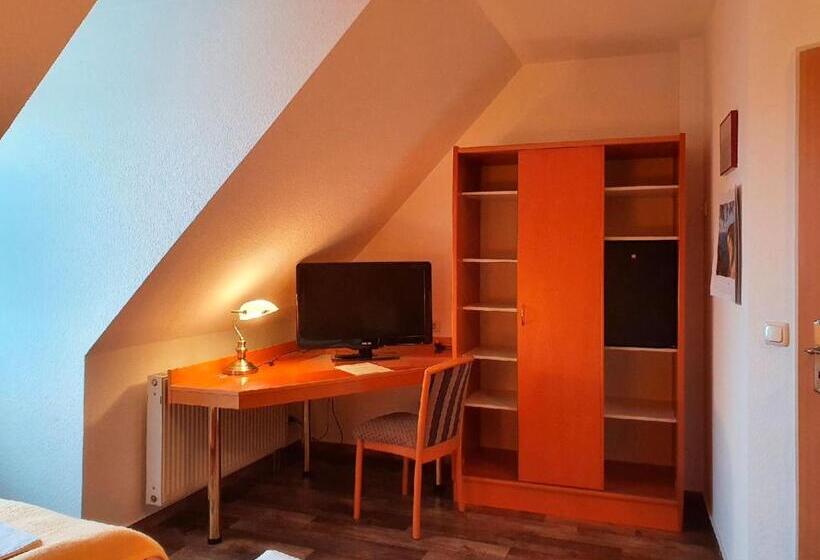 Номер Стандарт, Peenebrücke