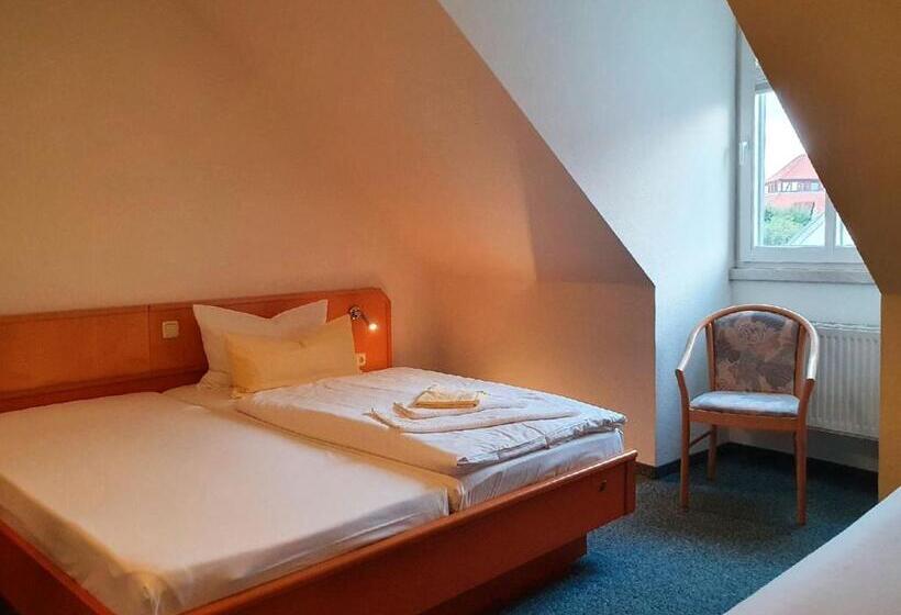 Номер Стандарт Трехместный, Peenebrücke