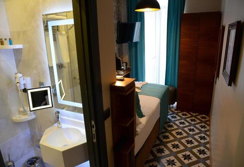 اتاق استاندارد یک نفره, Pera Luna Residence