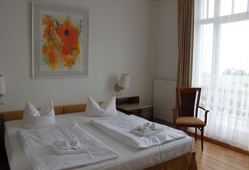 スタンダードルーム, Stolteraa