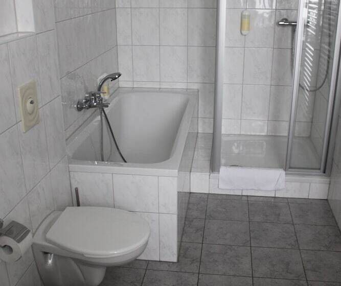 スタンダードルーム, Stolteraa