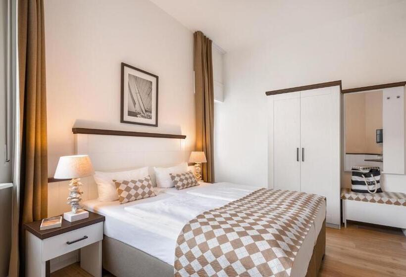 标准间, Strandschlosschen