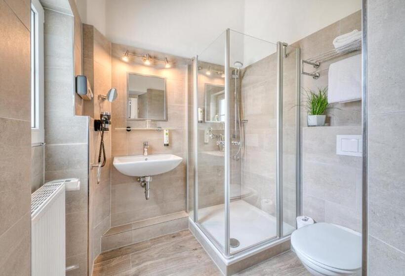 标准间, Strandschlosschen