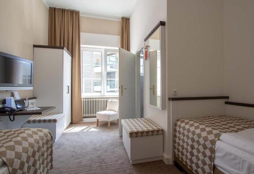 标准间, Strandschlosschen