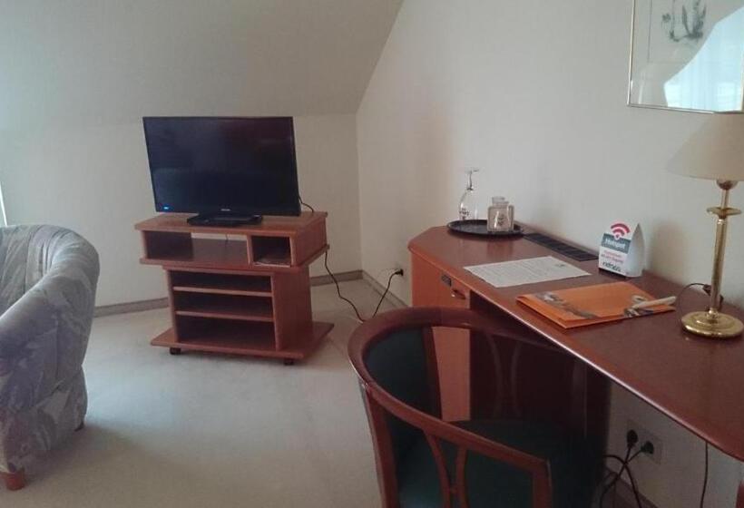 Номер Стандарт Индивидуальный, Und Restaurant Rabennest Am Schweriner See