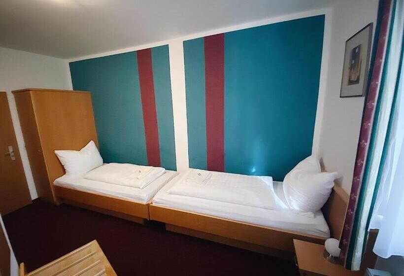 Номер Стандарт, Waldrestaurant &