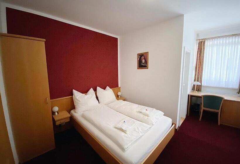 Номер Стандарт, Waldrestaurant &