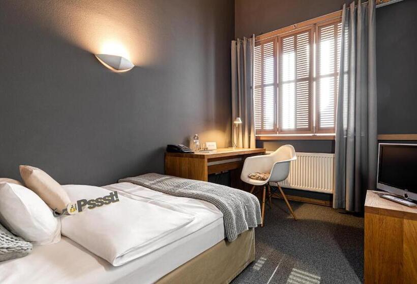 스탠다드 싱글 룸, Yoho   The Young