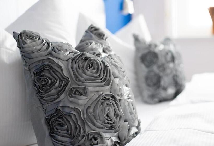 Номер Стандарт, Zum Vetter