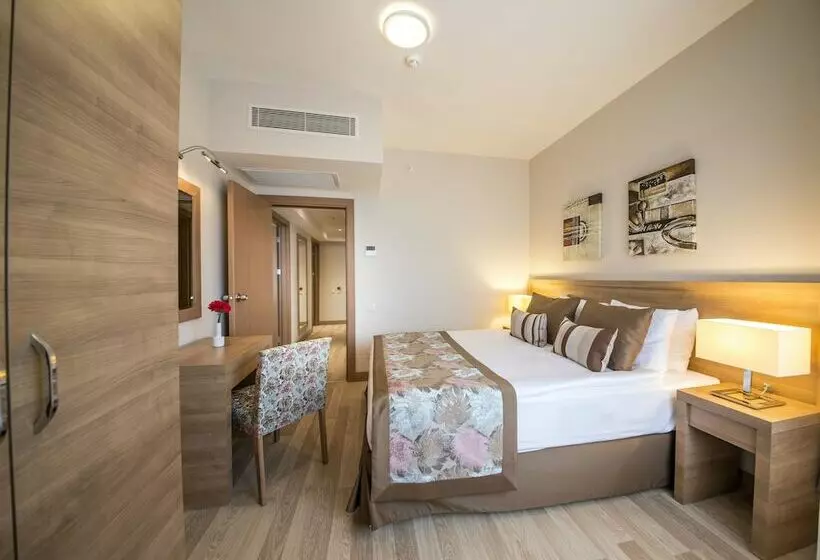 سوییت خانوادگی, Ramada Resort by Wyndham Lara