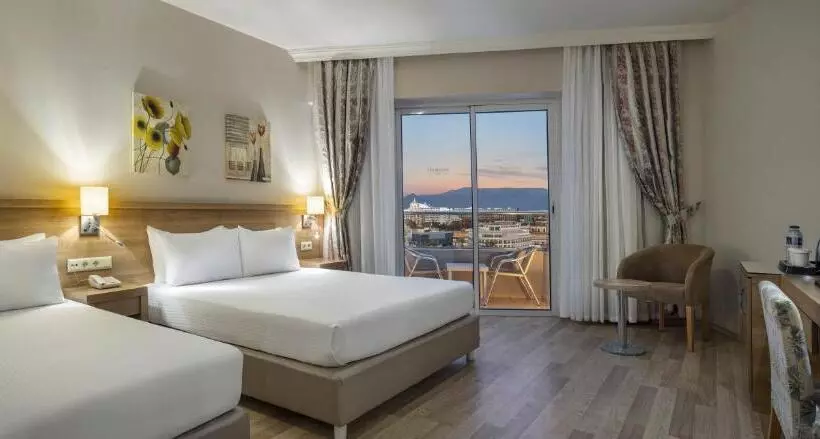 اتاق سوپریور, Ramada Resort by Wyndham Lara