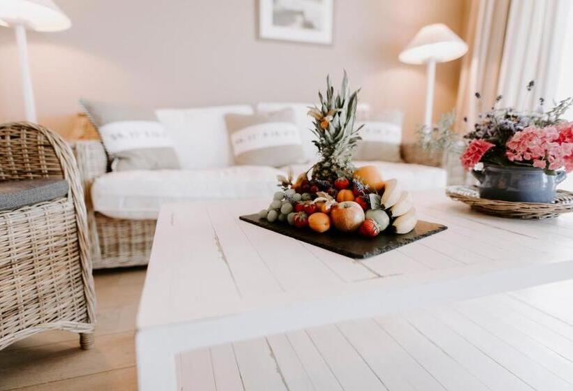 Полулюкс, Strandhotel Seeblick, Ostseebad Heikendorf