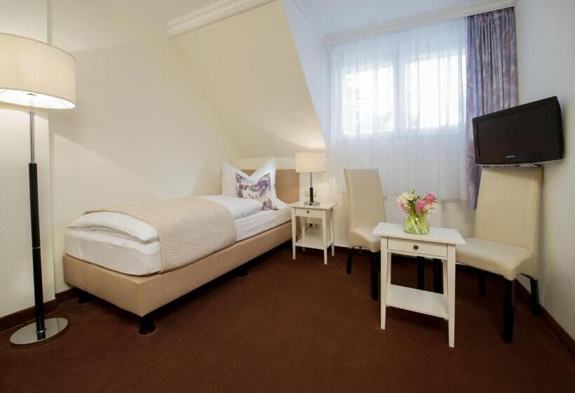 اتاق استاندارد یک نفره, Villa Neptun