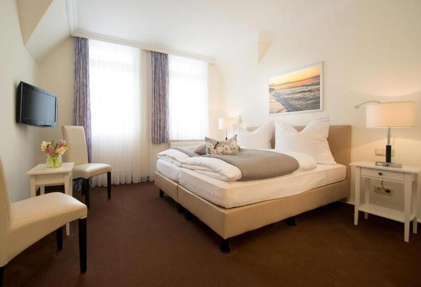 اتاق استاندارد با بالکن, Villa Neptun