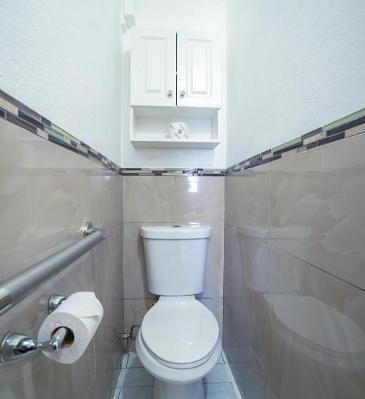 غرفة قياسية سرير كينج, Monterrey Motel Padre Island, Corpus Christi By Oyo