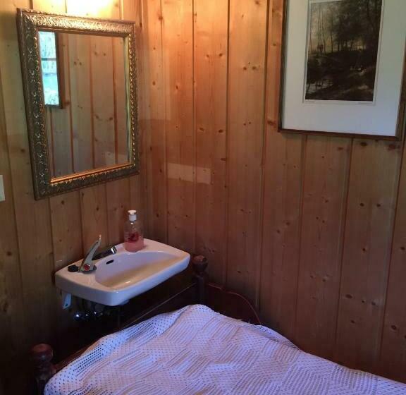 חדר בסיסי, Kvaale Gard