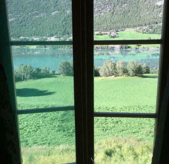 חדר בסיסי, Kvaale Gard