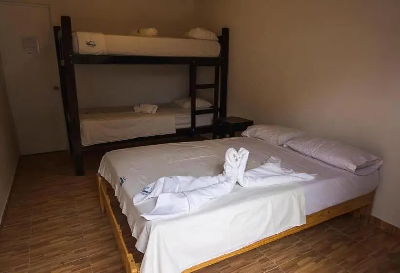 エコノミー４人部屋, Casa Villamor