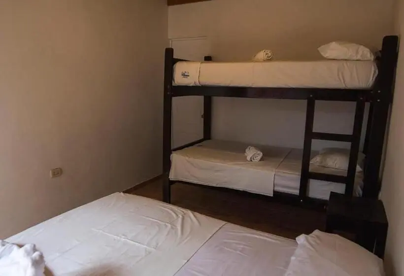 エコノミー４人部屋, Casa Villamor