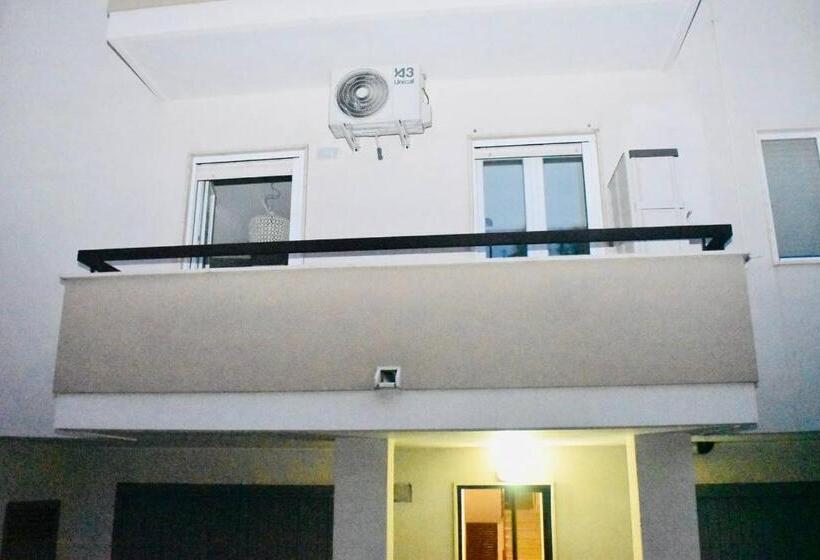 استودیوی سوپریور, Casa Pellegrino