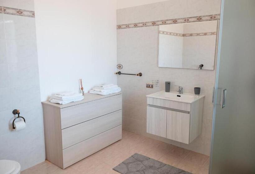 اتاق استاندارد, A Casa Di Vito