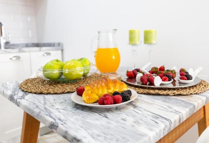 스탠다드 스튜디오, Vila Farol