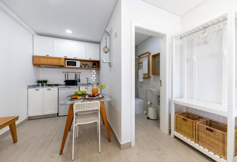 스탠다드 스튜디오, Vila Farol