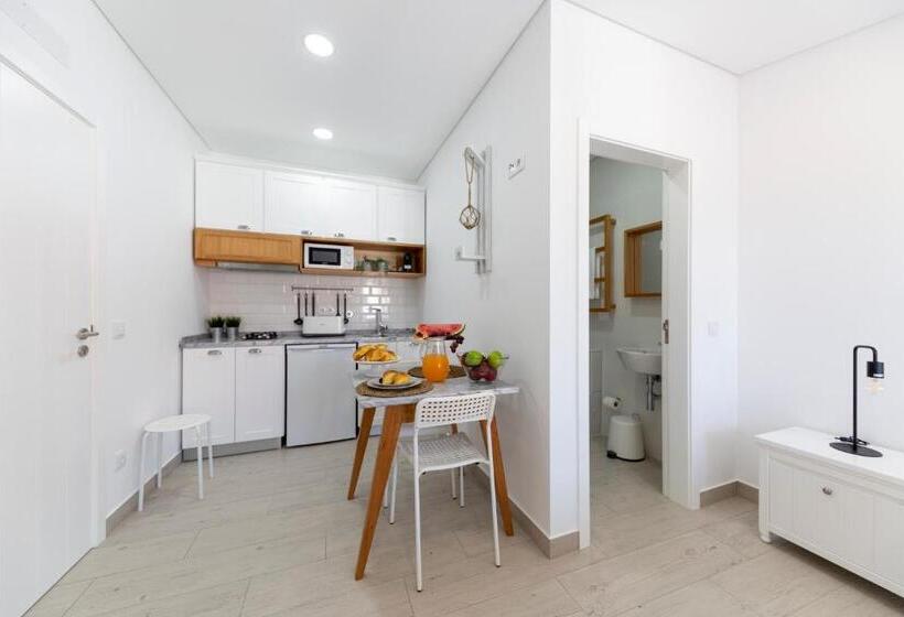 디럭스 스튜디오, Vila Farol