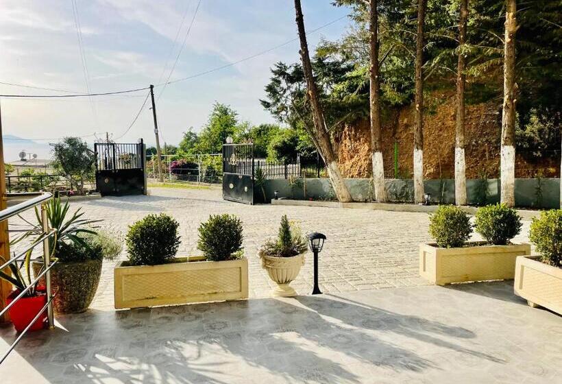 Pokój Trzyosobowy Comfort, Vila3