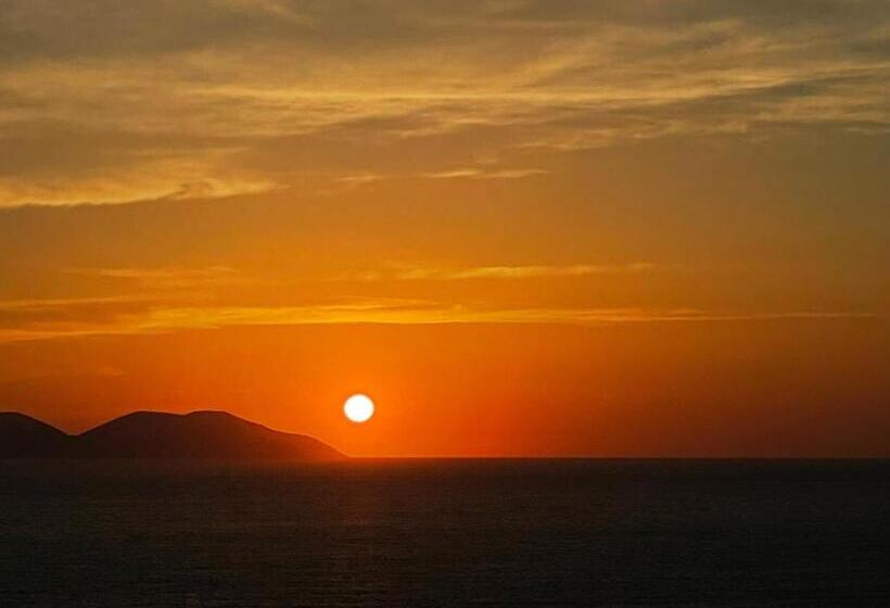 Triple Room Sea View, Vila3