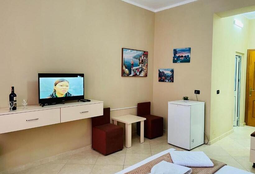 Triple Room Sea View, Vila3