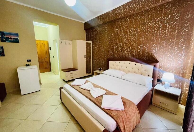 Triple Room Sea View, Vila3