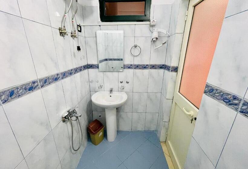 Pokój Standard Trzyosobowy, Vila3