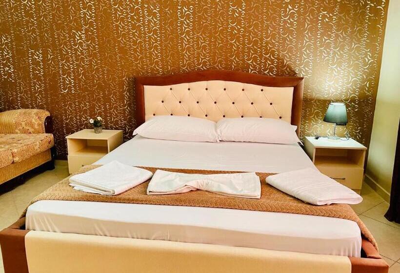 Pokój Standard Trzyosobowy, Vila3