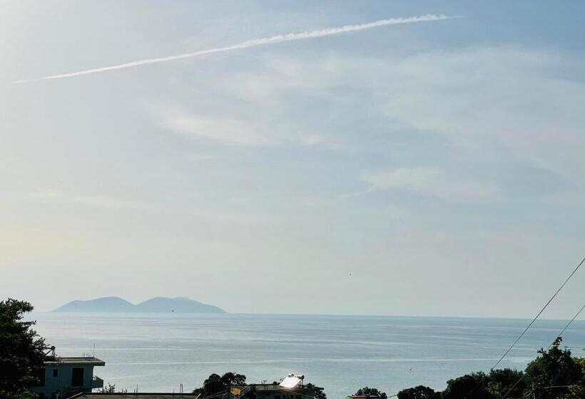 Pokój Czteroosobowy Standard Widok Morze, Vila3