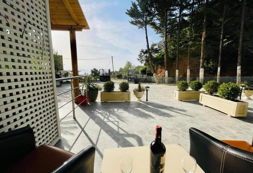 Pokój Trzyosobowy Comfort, Vila3