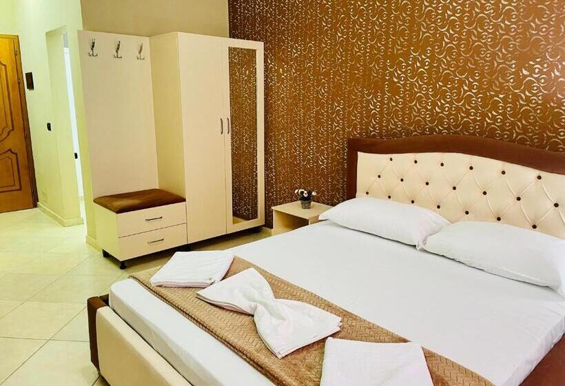 Triple Room Sea View, Vila3