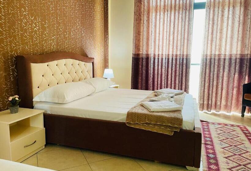 Triple Room Sea View, Vila3