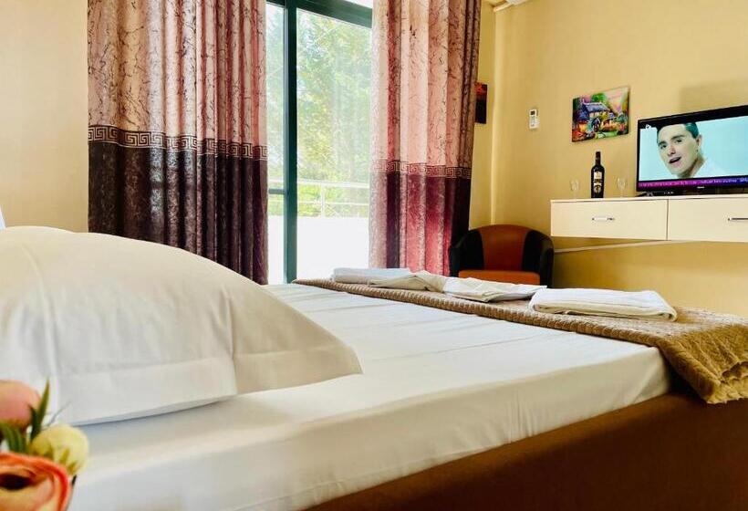 Triple Room Sea View, Vila3