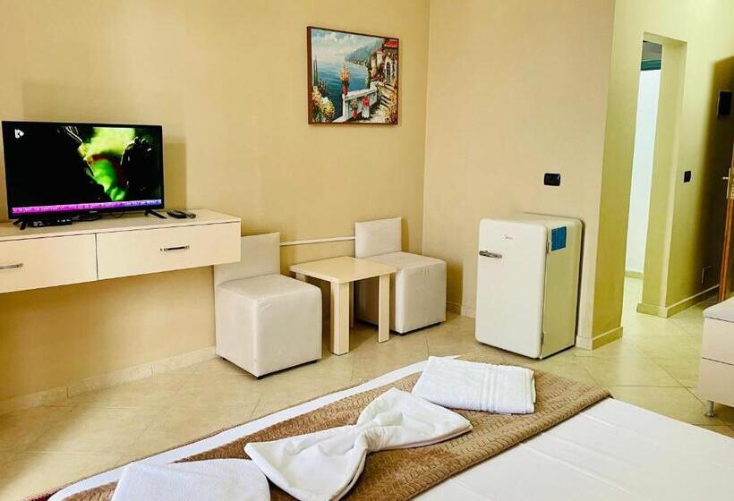 Triple Room Sea View, Vila3