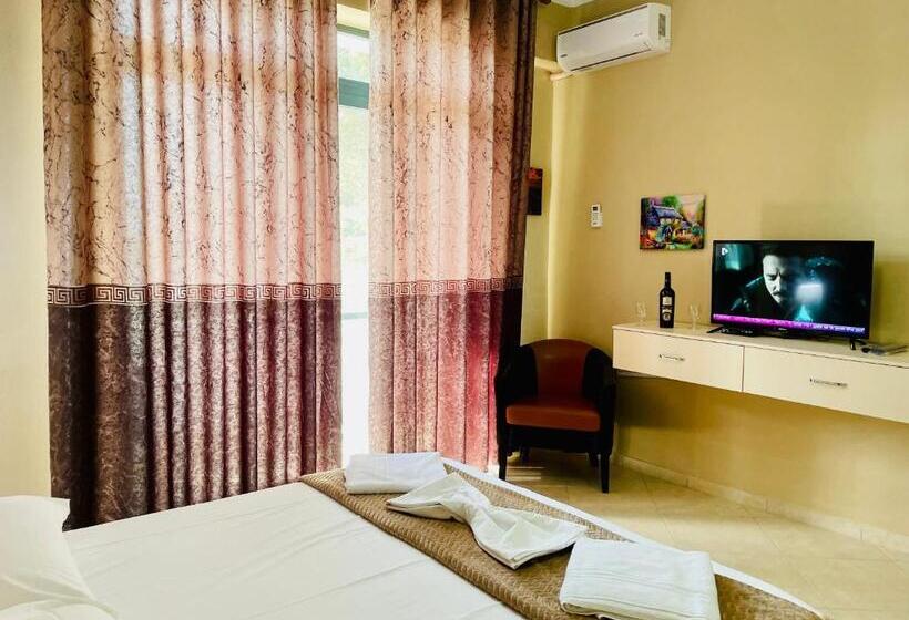 Triple Room Sea View, Vila3