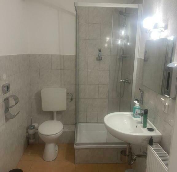 آپارتمان 1 خوابه, Agt Zimmervermietung