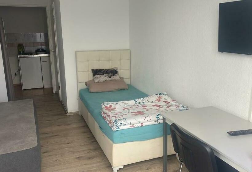 آپارتمان 1 خوابه همکف, Agt Zimmervermietung