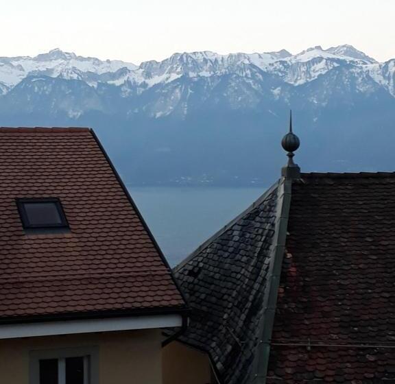 Номер Стандарт, Aux Trois Soleils