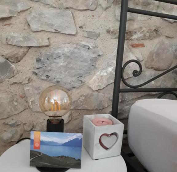 Номер Стандарт, Aux Trois Soleils