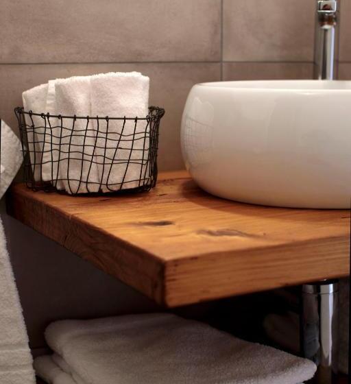 Номер Стандарт, Aux Trois Soleils