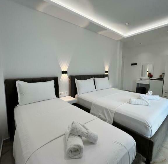 اتاق استاندارد سه نفره, Ionian View B&b