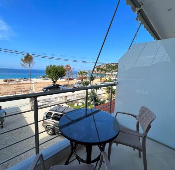 اتاق استاندارد با چشم‌انداز دریا, Ionian View B&b