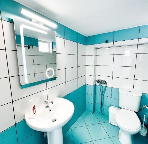 اتاق استاندارد سه نفره, Ionian View B&b